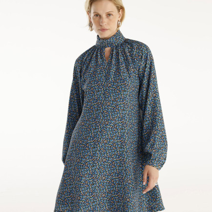 YARGICI Yakası Pliseli Uzun Balon Kollu Kısa Elbise YARGICI Yakası Pliseli Uzun Balon Kollu Kısa Elbise