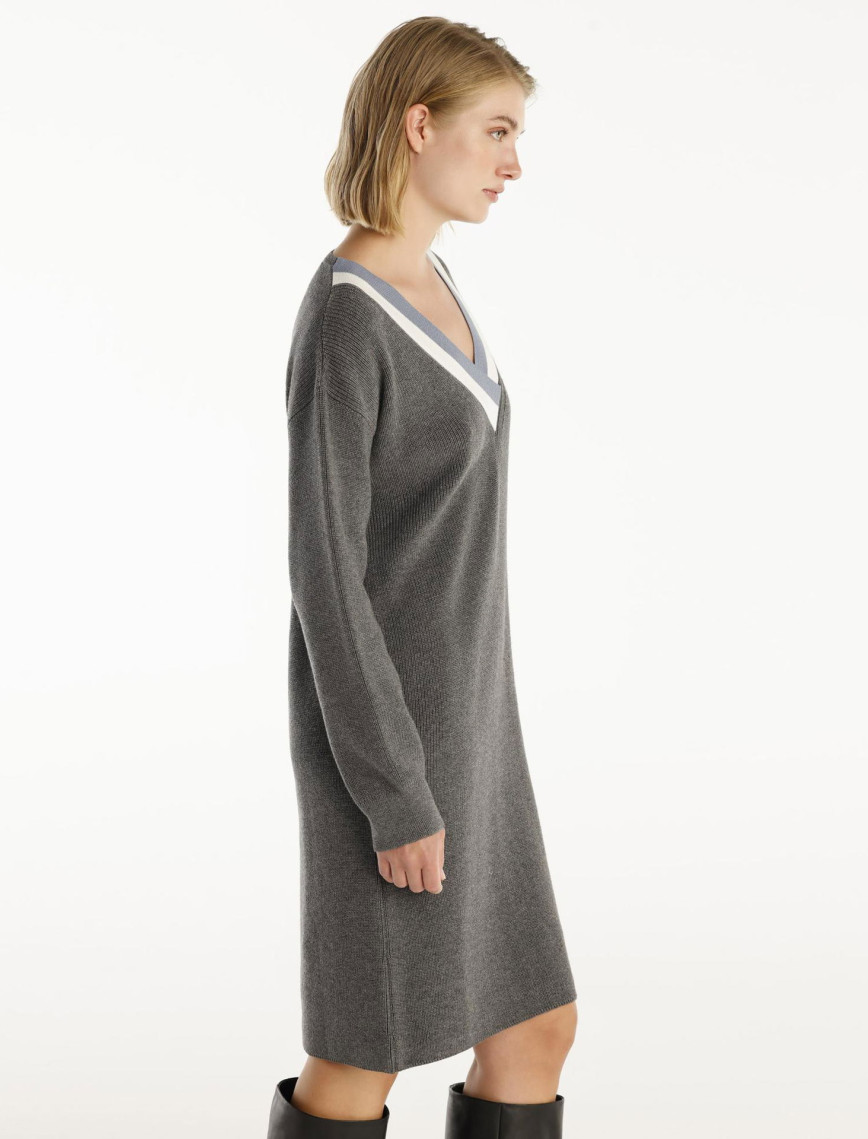 YARGICI V-Yakalı Triko Elbise YARGICI V-Yakalı Triko Elbise