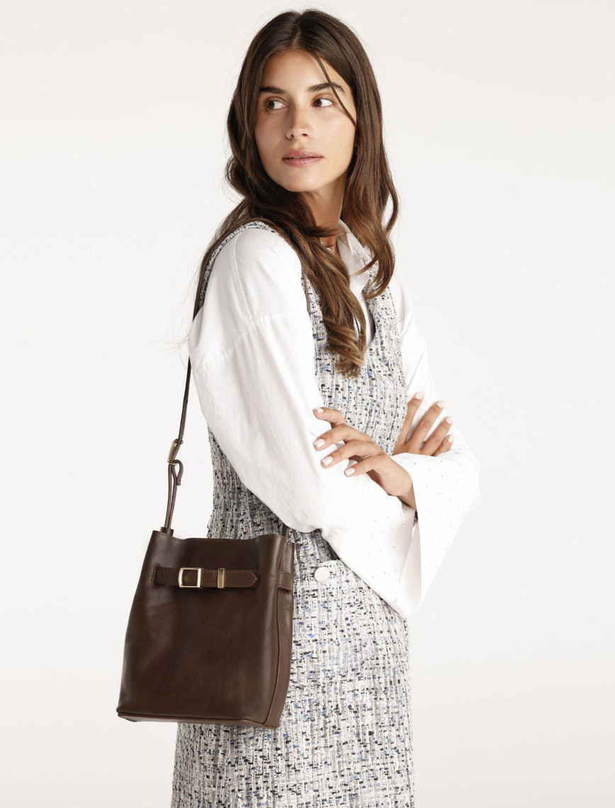 YARGICI V Yakalı Kolsuz Mini Elbise YARGICI V Yakalı Kolsuz Mini Elbise