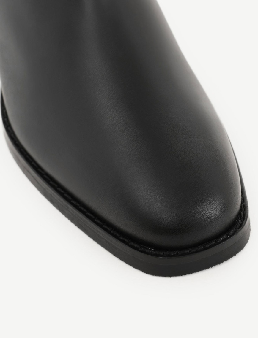 YARGICI Aksesuar Detaylı Deri Çizme YARGICI Aksesuar Detaylı Deri Çizme