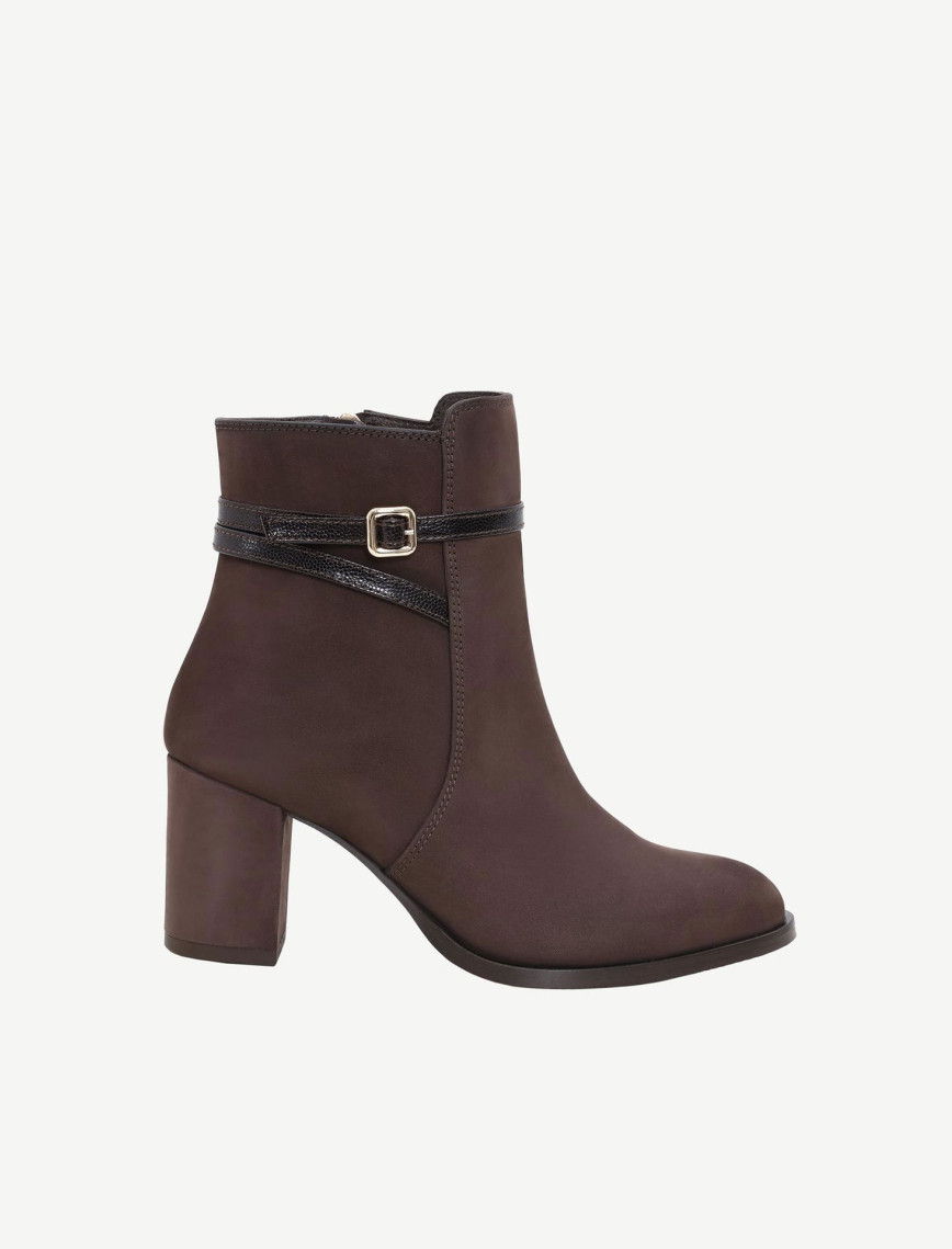 YARGICI Toka Detaylı Deri Topuklu Bot YARGICI Toka Detaylı Deri Topuklu Bot