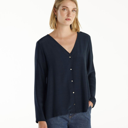 V Yaka Gömlek V Yaka Gömlek