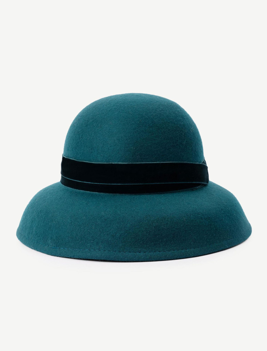 YARGICI Kadife Detaylı Retro Şapka YARGICI Kadife Detaylı Retro Şapka