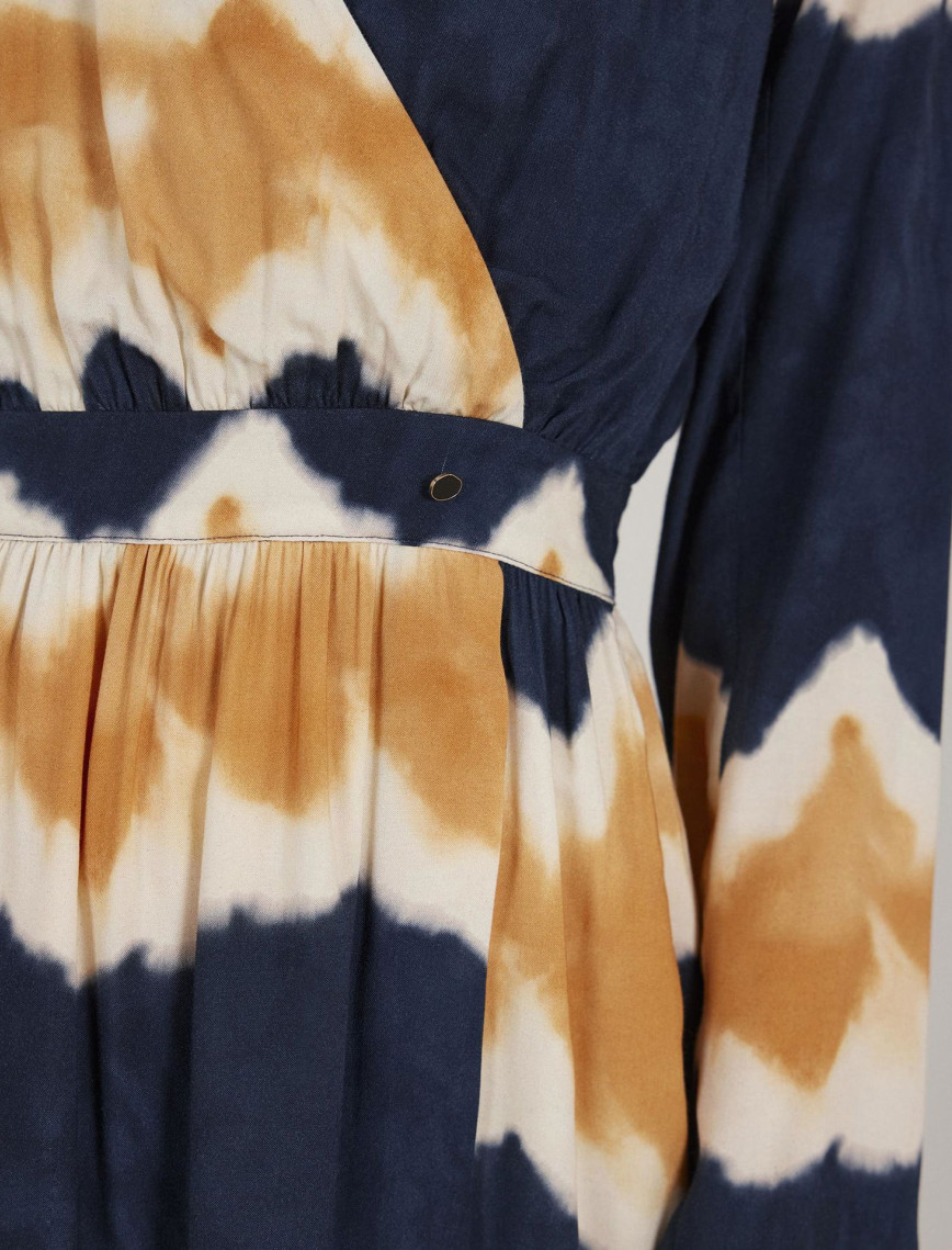 YARGICI V Yaka Elbise YARGICI V Yaka Elbise