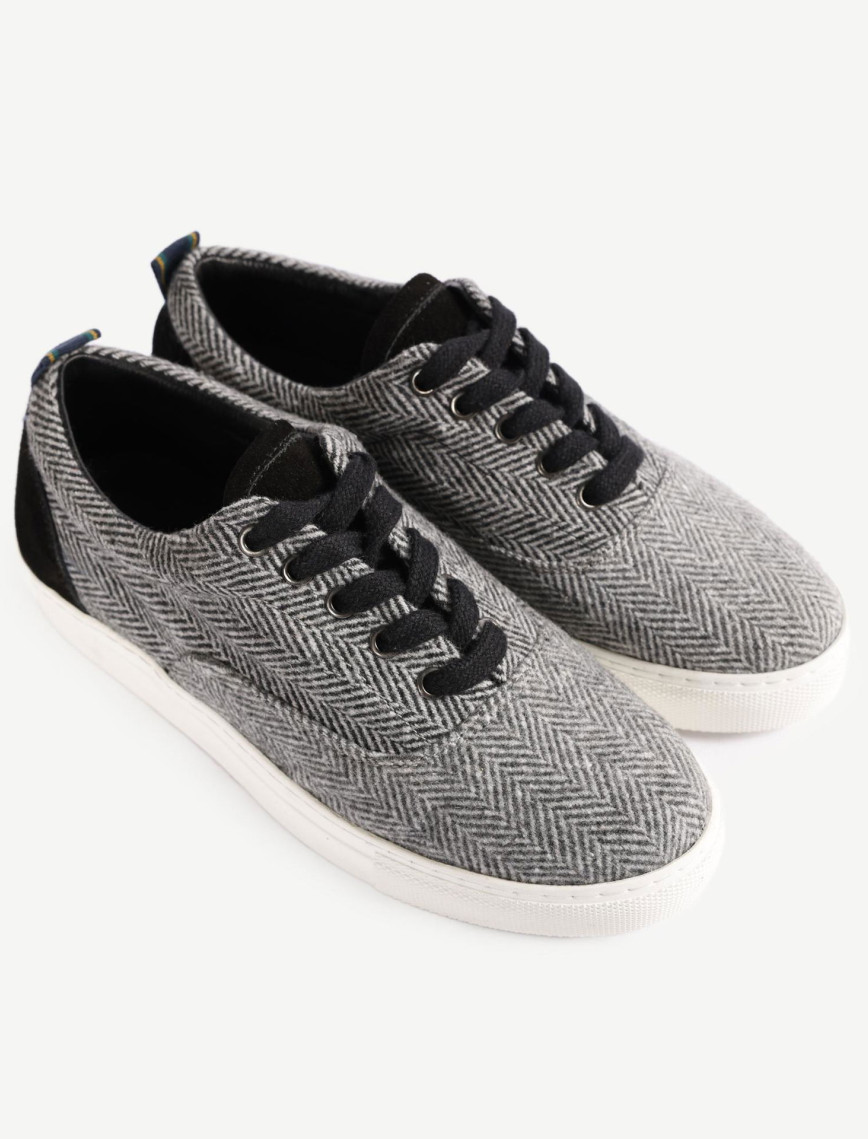 YARGICI Balıksırt Desenli Kumaş Spor Ayakkabı YARGICI Balıksırt Desenli Kumaş Spor Ayakkabı