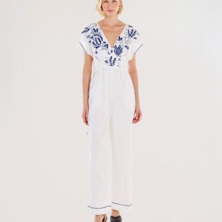 YARGICI Nakış Detaylı Kemerli Kısa Kollu Tulum YARGICI Nakış Detaylı Kemerli Kısa Kollu Tulum