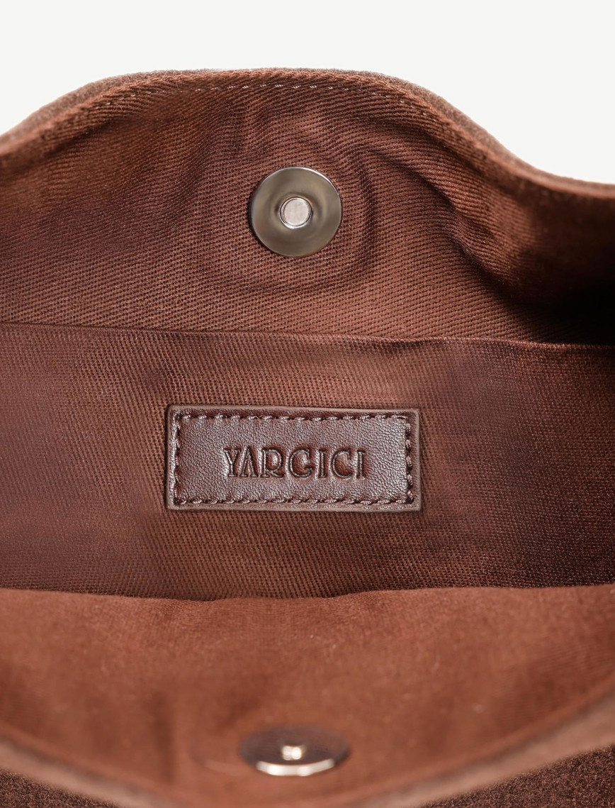 YARGICI Fiyonk Detaylı Süet El Çantası YARGICI Fiyonk Detaylı Süet El Çantası