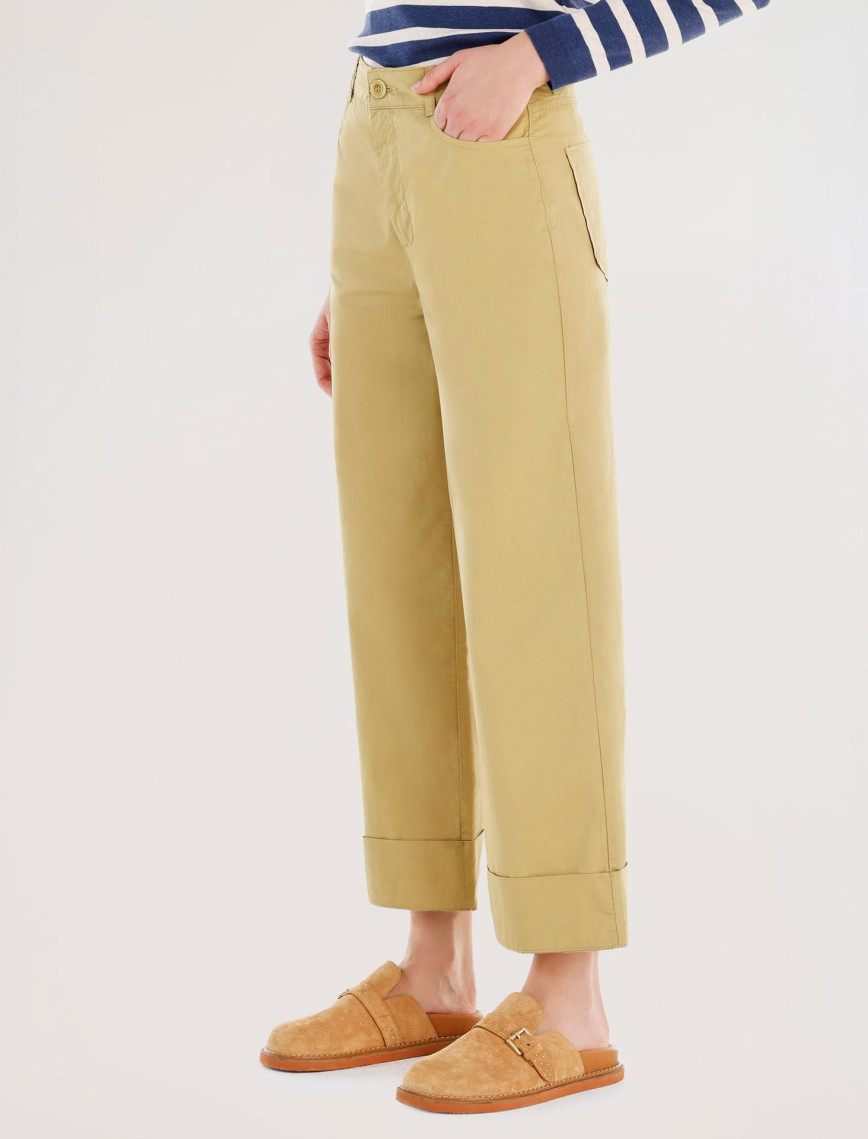 Kemer Detaylı Yüksek Bel Geniş Paça Pantolon Kemer Detaylı Yüksek Bel Geniş Paça Pantolon