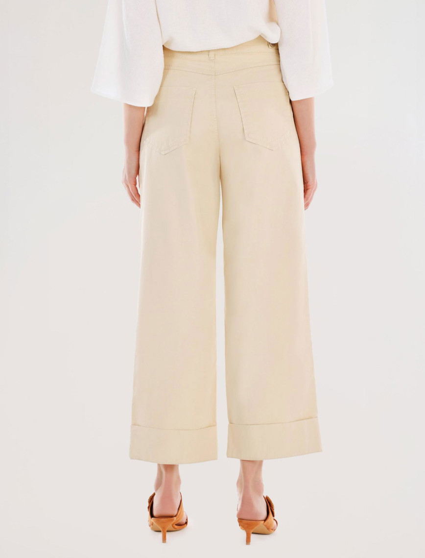 Kemer Detaylı Yüksek Bel Geniş Paça Pantolon Kemer Detaylı Yüksek Bel Geniş Paça Pantolon