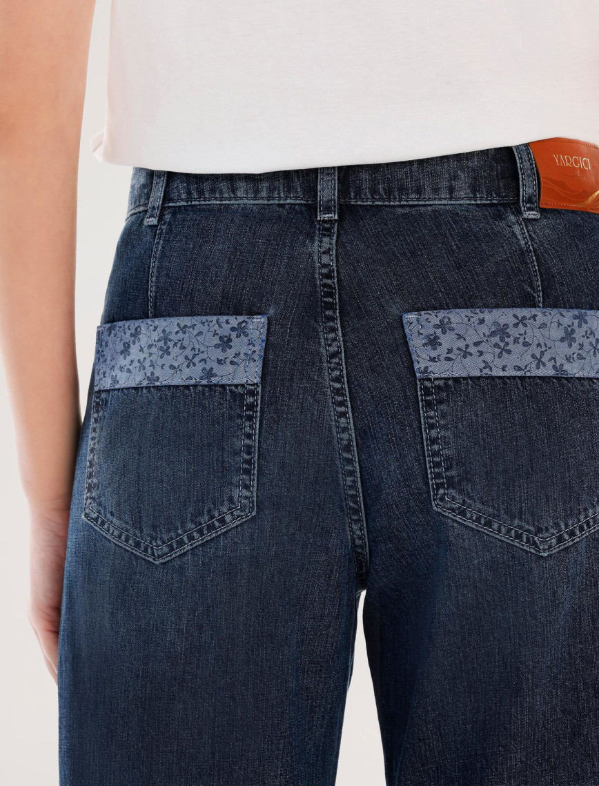 YARGICI Arka Cep Detaylı Geniş Fit Denim Pantolon YARGICI Arka Cep Detaylı Geniş Fit Denim Pantolon