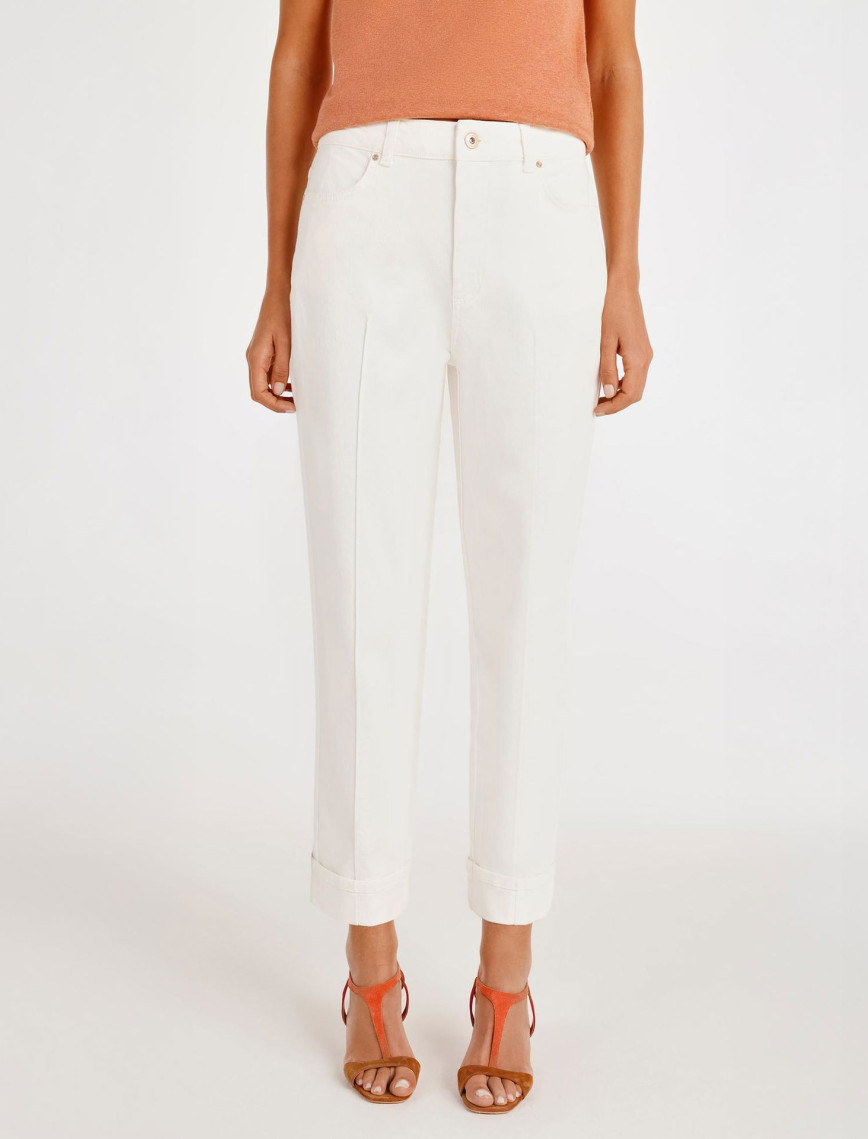 Paça Detaylı Normal Bel Boru Paça Pantolon Paça Detaylı Normal Bel Boru Paça Pantolon