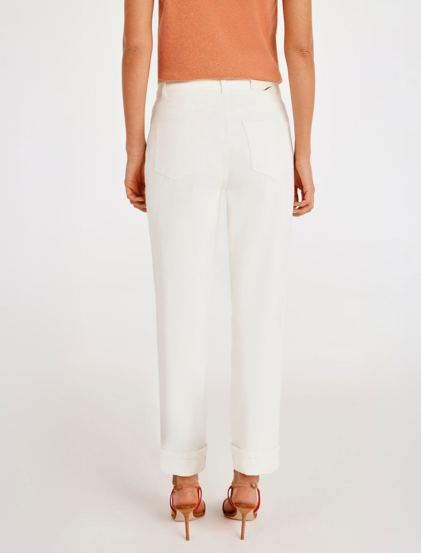 Paça Detaylı Normal Bel Boru Paça Pantolon Paça Detaylı Normal Bel Boru Paça Pantolon