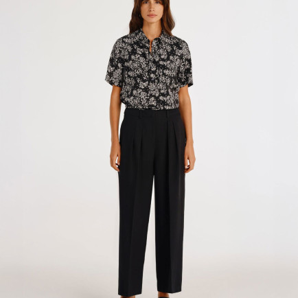 YARGICI Rahat Kalıp Önü Kancalı Pantolon YARGICI Rahat Kalıp Önü Kancalı Pantolon