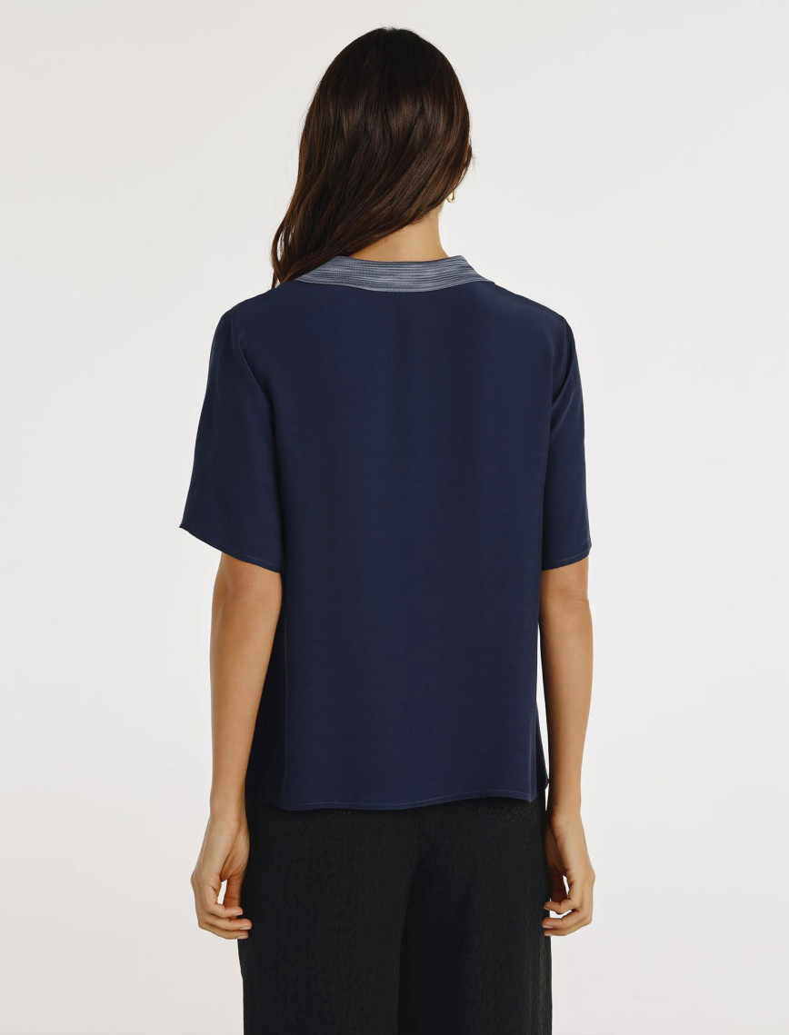 YARGICI Triko Yakalı Kısa Kollu Bluz YARGICI Triko Yakalı Kısa Kollu Bluz