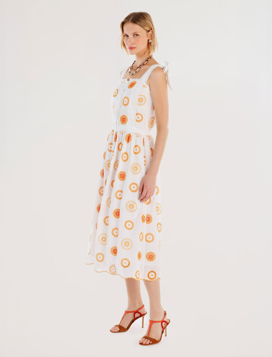 YARGICI Brode Detaylı Kolsuz Uzun Elbise YARGICI Brode Detaylı Kolsuz Uzun Elbise