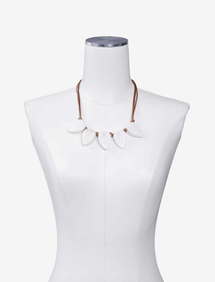 YARGICI Akrilik Taş Detaylı İp Kolye YARGICI Akrilik Taş Detaylı İp Kolye