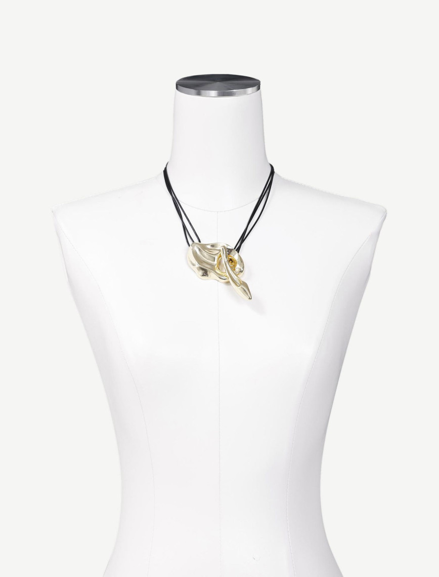 YARGICI Metal Aksesuarlın İp Kolye YARGICI Metal Aksesuarlın İp Kolye