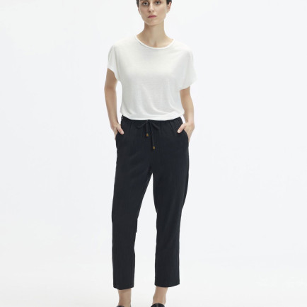 YARGICI Yaka Detaylı Kısa Kollu T-Shirt YARGICI Yaka Detaylı Kısa Kollu T-Shirt