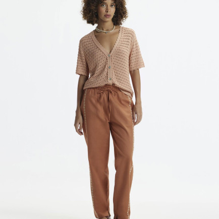 V Yaka Jakar Örgülü Kısa Kollu Hırka V Yaka Jakar Örgülü Kısa Kollu Hırka