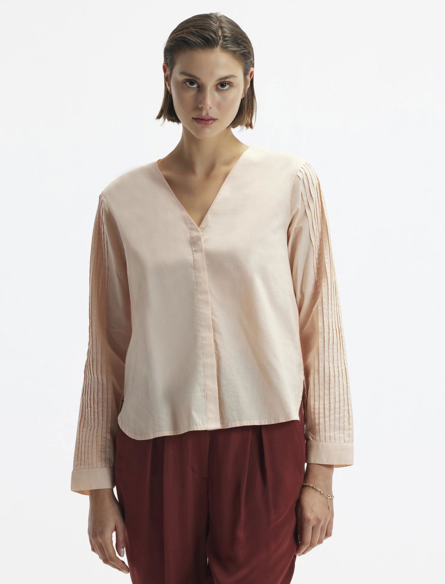 YARGICI Manşeti Bağlamalı V Yaka Uzun Kollu Gömlek YARGICI Manşeti Bağlamalı V Yaka Uzun Kollu Gömlek