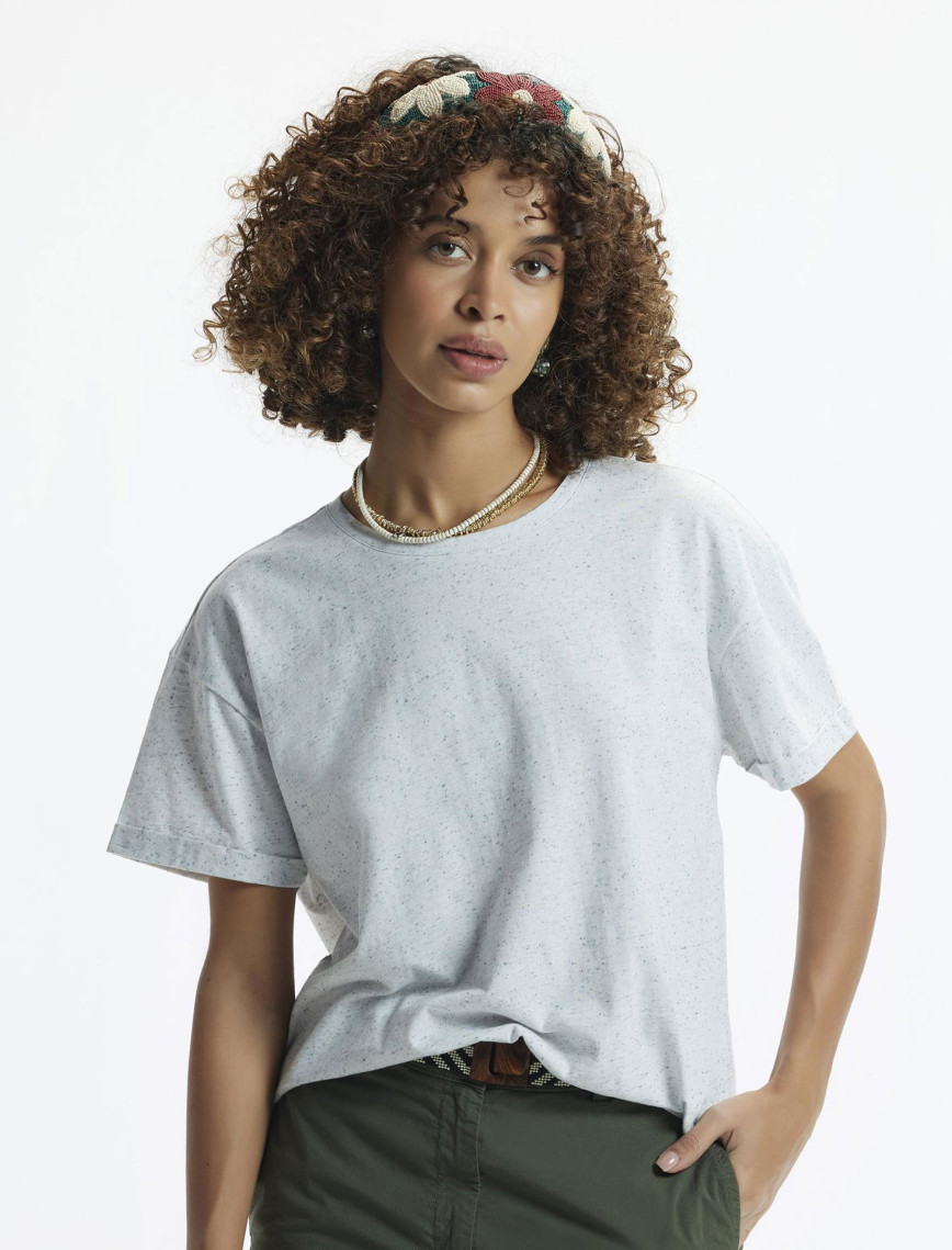 YARGICI Kolu Katlamalı Kısa Kollu T-Shirt YARGICI Kolu Katlamalı Kısa Kollu T-Shirt