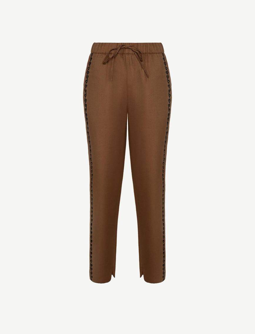 YARGICI Beli Lastikli Nakış Detaylı Pantolon YARGICI Beli Lastikli Nakış Detaylı Pantolon