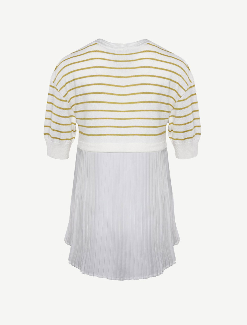 Plise Panelli Kısa Kol Triko Plise Panelli Kısa Kol Triko