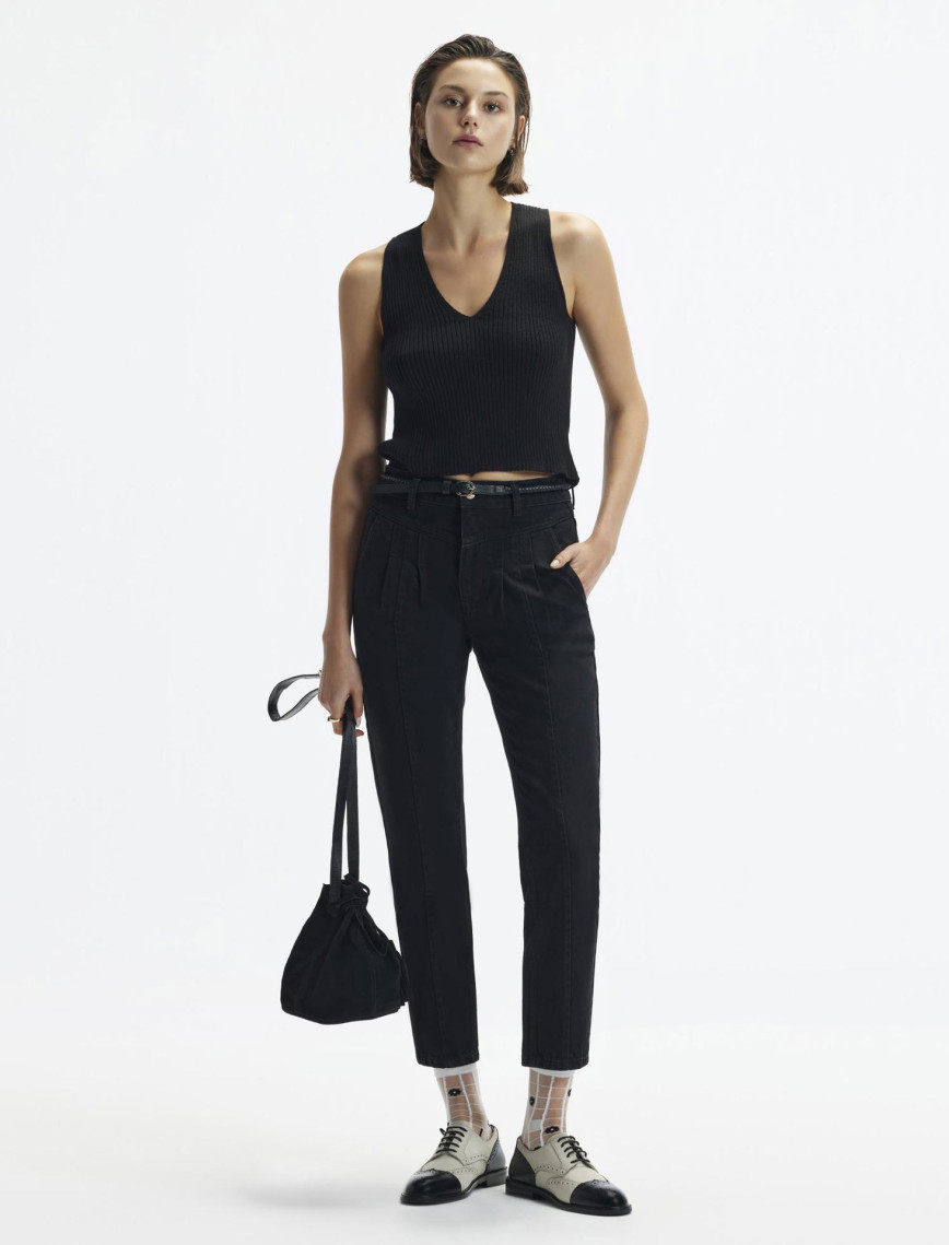 Kolsuz V Yakalı Triko Kolsuz V Yakalı Triko