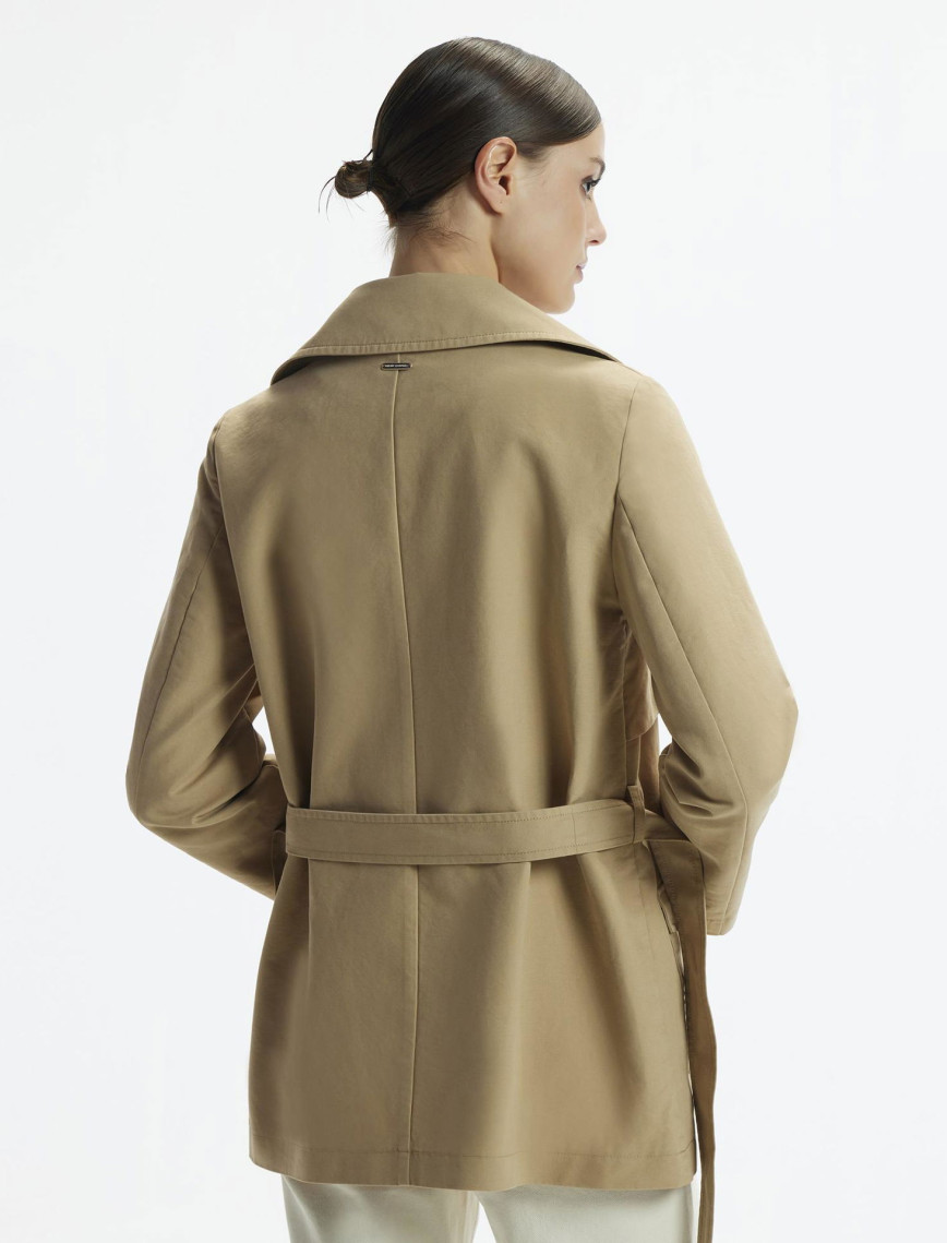 YARGICI Kelebek Yaka Rüzgarlıklı Kısa Pardösü YARGICI Kelebek Yaka Rüzgarlıklı Kısa Pardösü