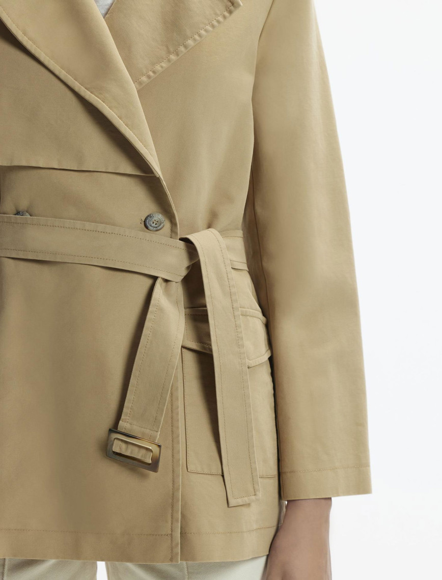 YARGICI Kelebek Yaka Rüzgarlıklı Kısa Pardösü YARGICI Kelebek Yaka Rüzgarlıklı Kısa Pardösü