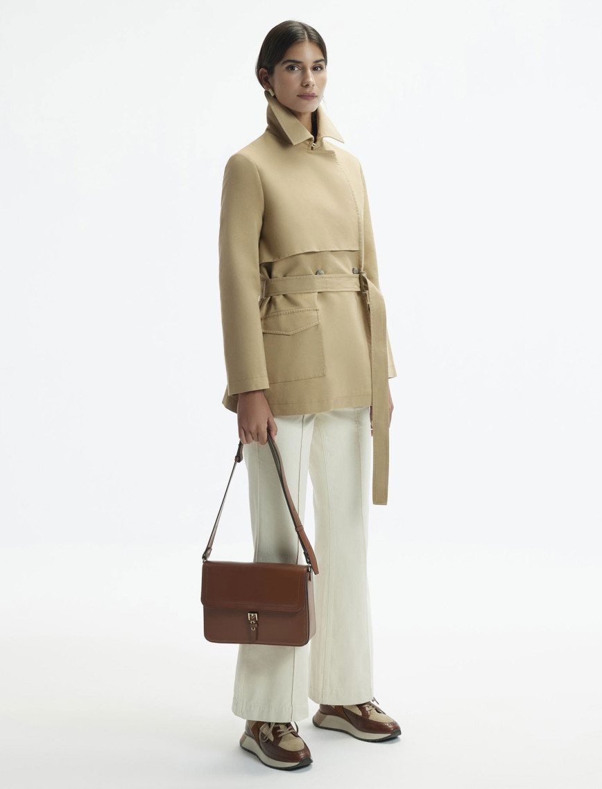 YARGICI Kelebek Yaka Rüzgarlıklı Kısa Pardösü YARGICI Kelebek Yaka Rüzgarlıklı Kısa Pardösü