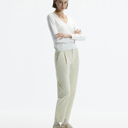 YARGICI Düz Kesim Kalın Kemerli Pensli Pantolon YARGICI Düz Kesim Kalın Kemerli Pensli Pantolon