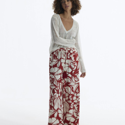 YARGICI Kordon Detaylı Bol Kesim Beli Lastikli Pantolon YARGICI Kordon Detaylı Bol Kesim Beli Lastikli Pantolon