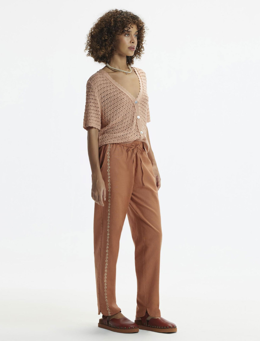 YARGICI Beli Lastikli Nakış Detaylı Pantolon YARGICI Beli Lastikli Nakış Detaylı Pantolon