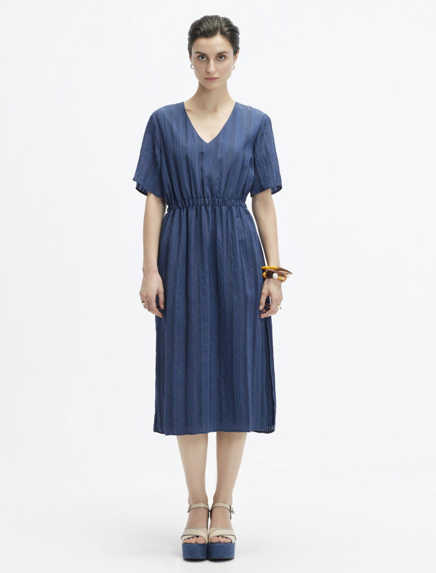 YARGICI V Yaka Kısa Kollu Midi Boy Elbise YARGICI V Yaka Kısa Kollu Midi Boy Elbise