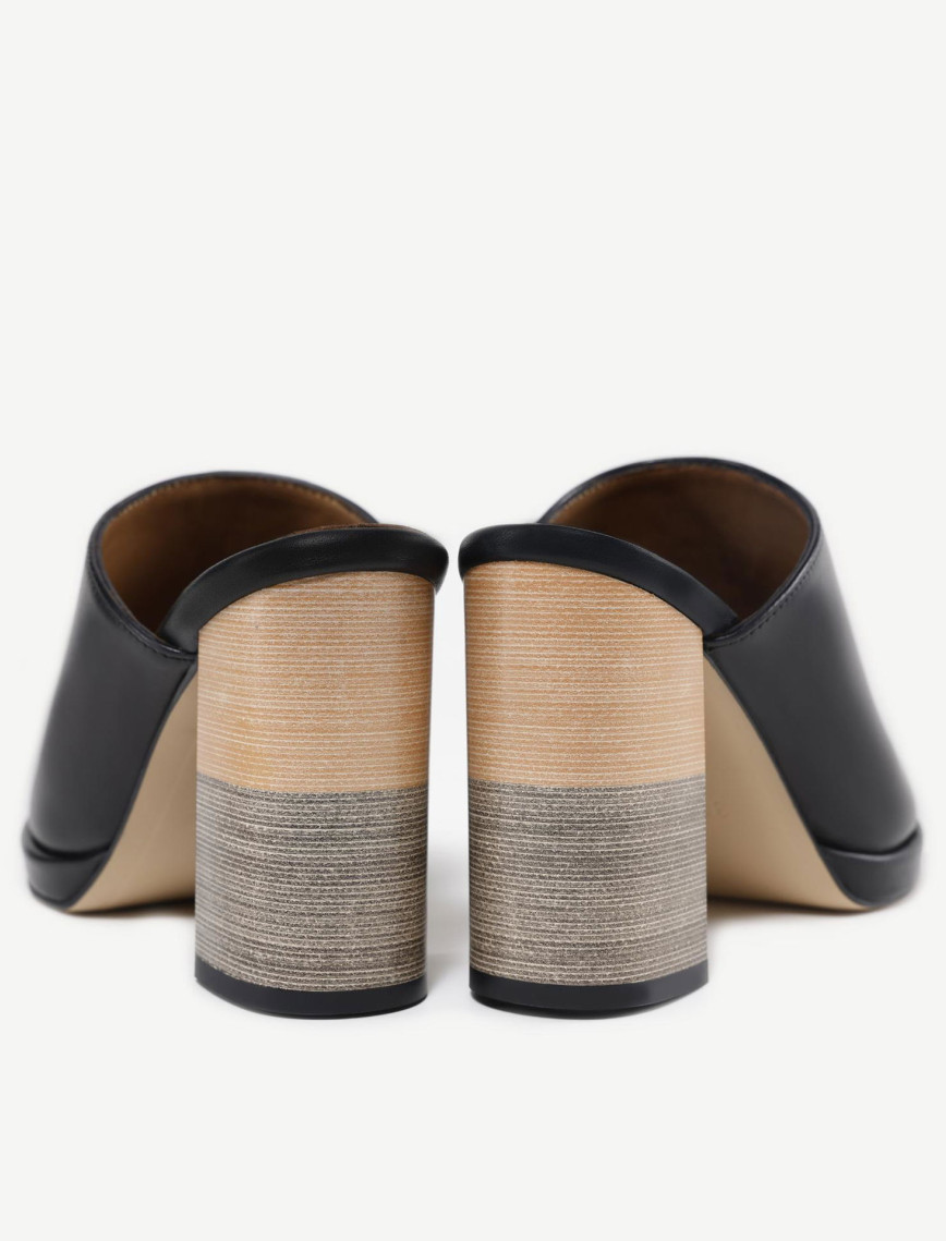 YARGICI Topuk Detaylı Deri Terlik YARGICI Topuk Detaylı Deri Terlik