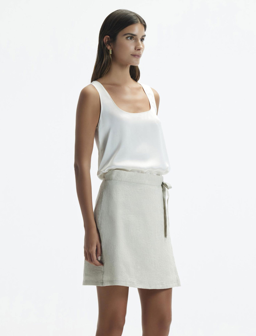 YARGICI Kruvaze Kapama Düz Kesim Kısa Etek YARGICI Kruvaze Kapama Düz Kesim Kısa Etek