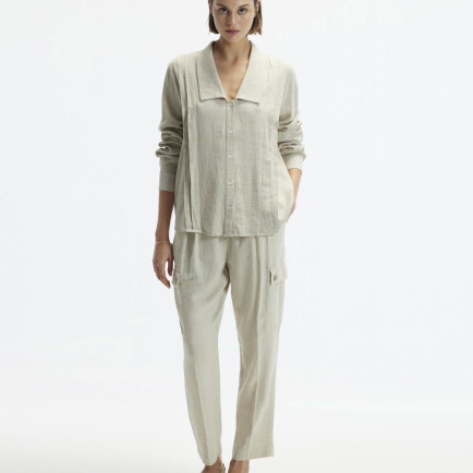 Geniş Yaka Uzun Kollu Gömlek Geniş Yaka Uzun Kollu Gömlek