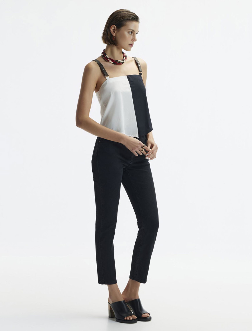 YARGICI Blok Renkli Deri Askılı Bluz YARGICI Blok Renkli Deri Askılı Bluz