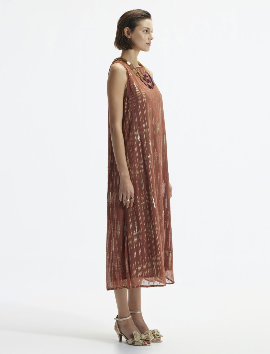 YARGICI Kolsuz Sırt Bağlama Detaylı Midi Elbise YARGICI Kolsuz Sırt Bağlama Detaylı Midi Elbise