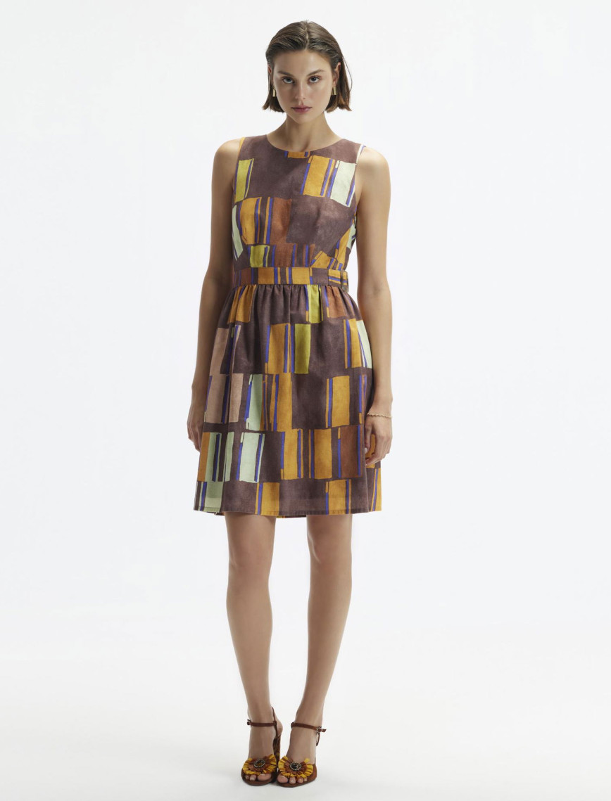 YARGICI Kolsuz Bisiklet Yaka Sırtı Pencere Detaylı Beli Kemerli Elbise YARGICI Kolsuz Bisiklet Yaka Sırtı Pencere Detaylı Beli Kemerli Elbise