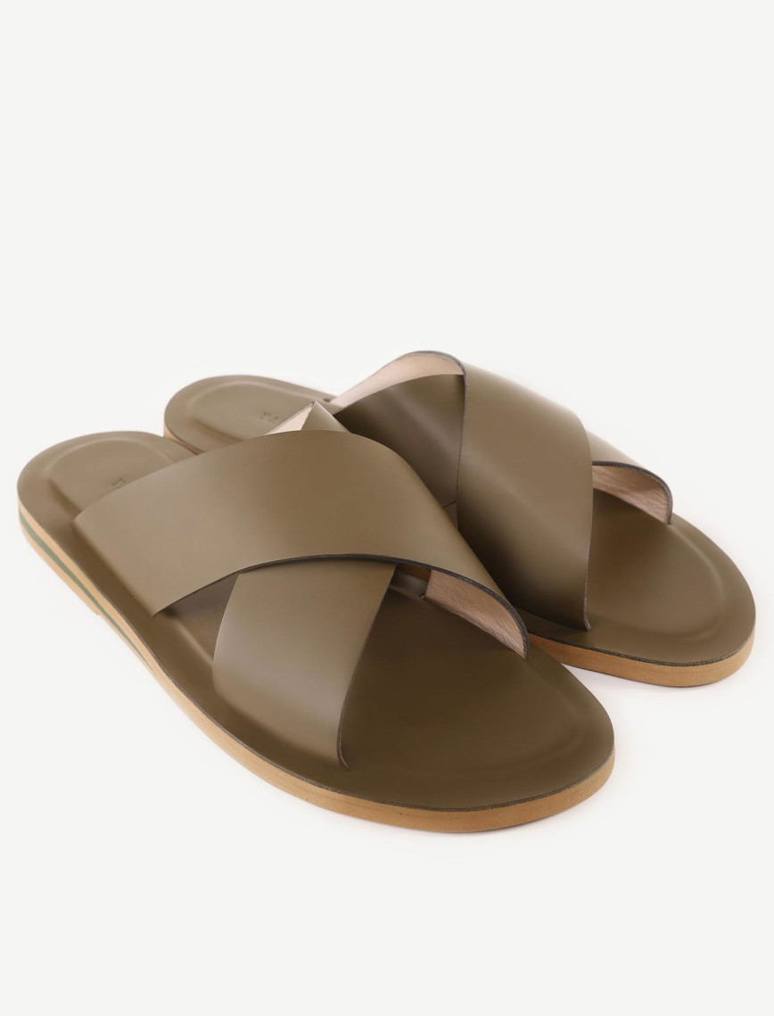 YARGICI Çapraz Bantlı Deri Terlik YARGICI Çapraz Bantlı Deri Terlik