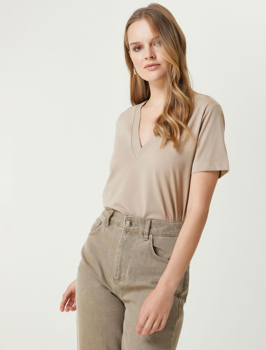 Beymen Club Kadın Bej V Yaka T-shirt