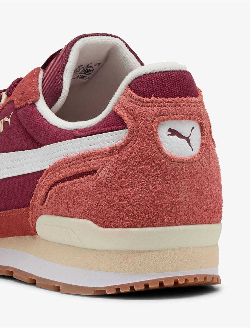 Puma RX 737 Vintage Update Unisex Kırmızı Spor Ayakkabı Puma RX 737 Vintage Update Unisex Kırmızı Spor Ayakkabı