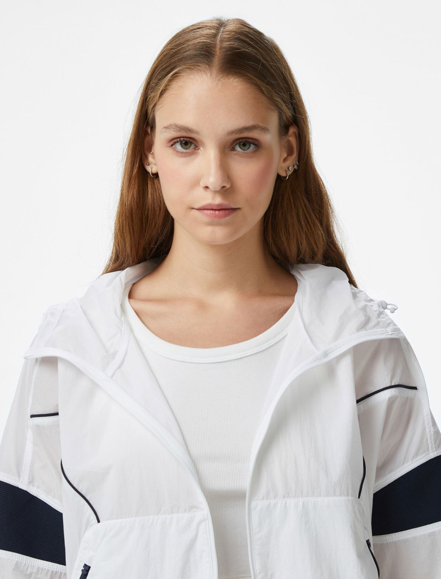 Anta Sports Kadın Beyaz Eşofman Üstü Anta Sports Kadın Beyaz Eşofman Üstü