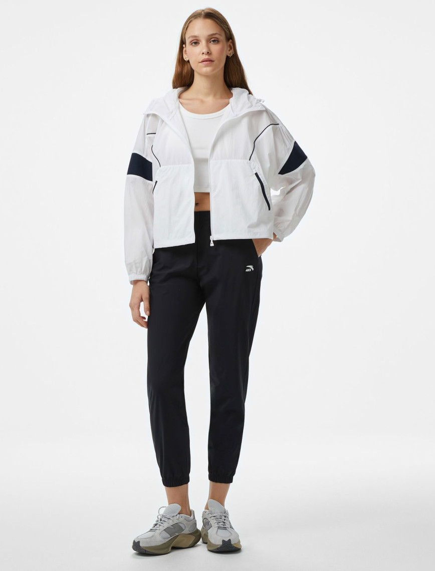 Anta Sports Kadın Beyaz Eşofman Üstü Anta Sports Kadın Beyaz Eşofman Üstü