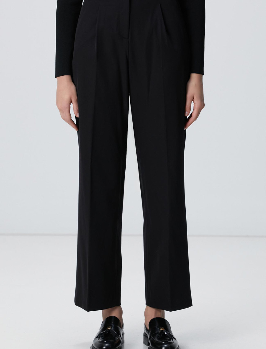 Network Kadın Siyah Geniş Paça Basic Pantolon Network Kadın Siyah Geniş Paça Basic Pantolon