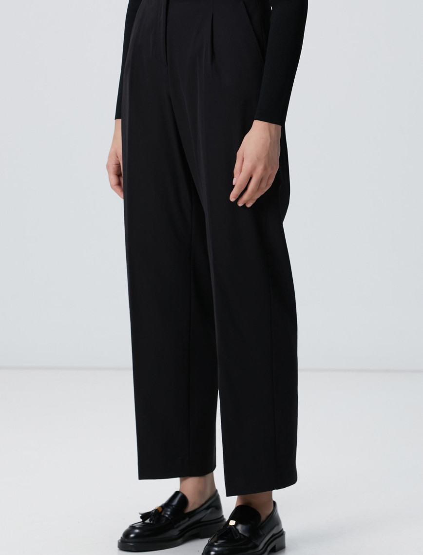 Network Kadın Siyah Geniş Paça Basic Pantolon Network Kadın Siyah Geniş Paça Basic Pantolon