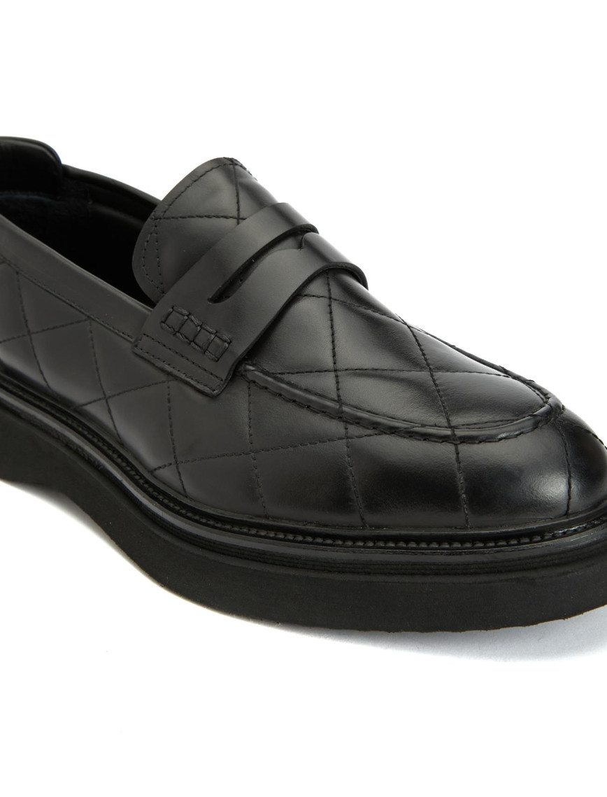 Divarese Erkek Siyah Dikiş Detaylı Deri Loafer Divarese Erkek Siyah Dikiş Detaylı Deri Loafer