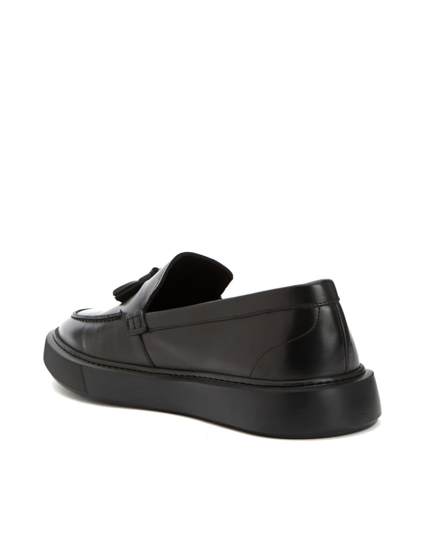 Divarese Erkek Siyah Püskül Detaylı Deri Loafer Divarese Erkek Siyah Püskül Detaylı Deri Loafer